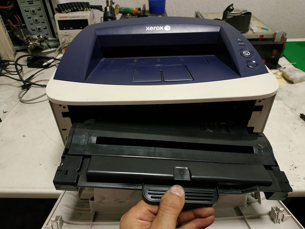 Xerox застряла бумага. Принтер Xerox Phaser 3140. Ксерокс 3140 картридж. Xerox Phaser 3140 картридж. Принтер ксерокс 3140 картридж.